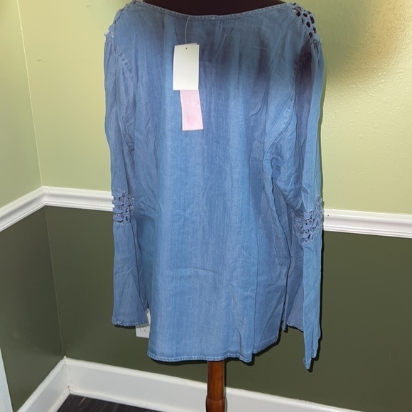 Free 2 Luv denim top with flared sleeves 2x - Picture 3 of 9